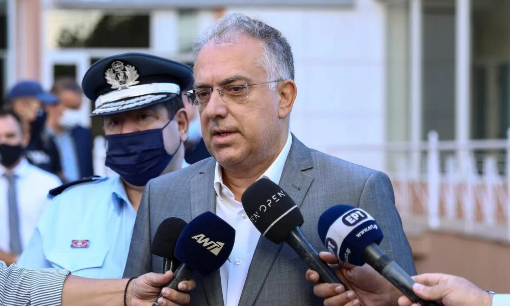 Θεοδωρικάκος: "Η ΕΛ.ΑΣ είναι εδώ-Καμία βία δεν μπορεί να γίνει αποδεκτή"